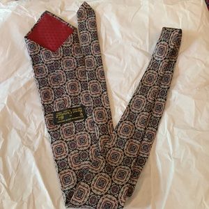 HENRI Christian New York Paris 100% Silk Men’s Tie Red Cream Black